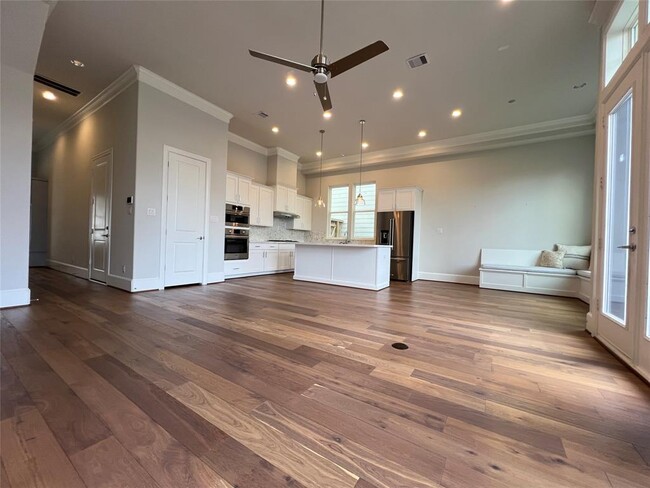 Building Photo - 3304 Timbergrove Heights St.