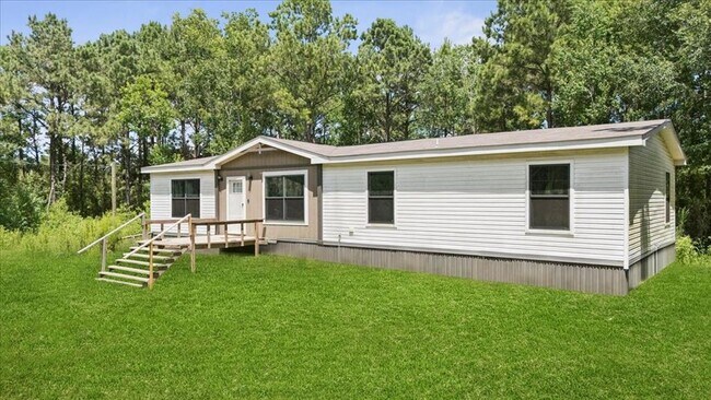 Building Photo - 13585 Mesa Dr