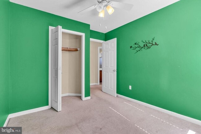 Building Photo - 9354 Sombersby Ct