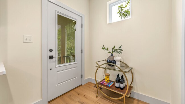Back Door - 4121 Wyoming St