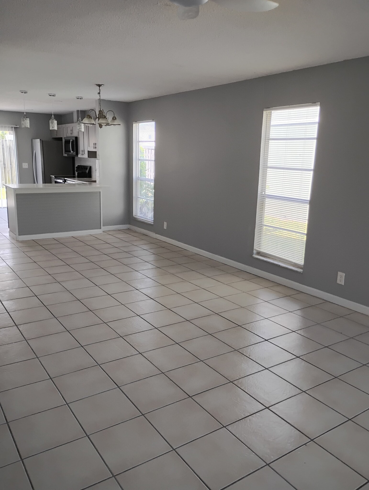 Building Photo - 4898 Orleans Ct