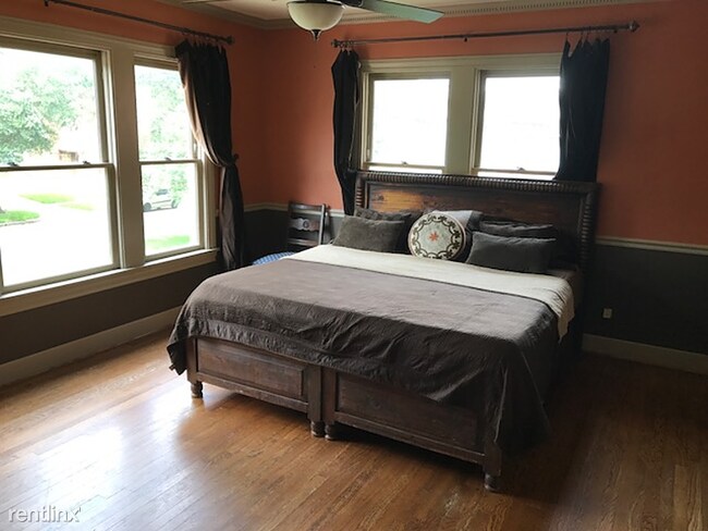 Building Photo - 4 br, 2.5 bath House - 2505 Rosedale Street