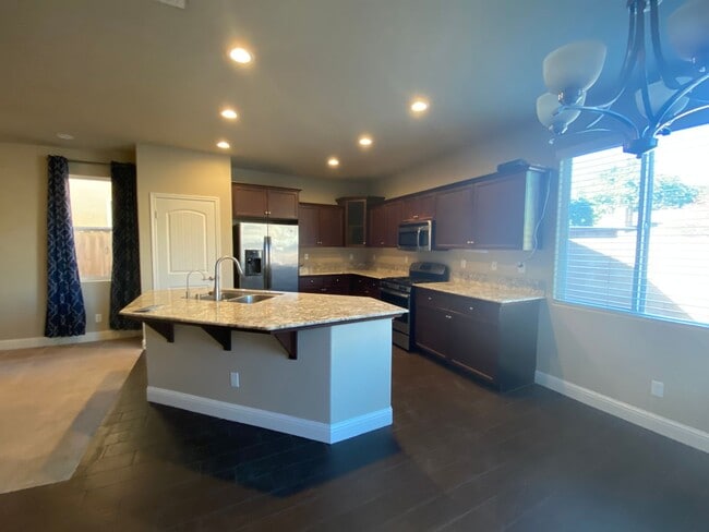Building Photo - Beautiful 2 story Home in gated community ...
