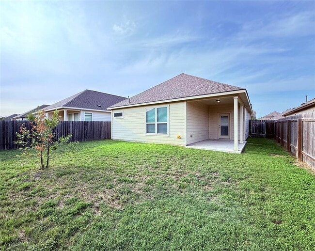 Building Photo - 805 Durness Dr