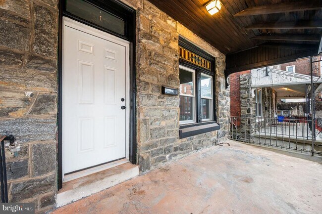 Building Photo - 1619 N 55th St