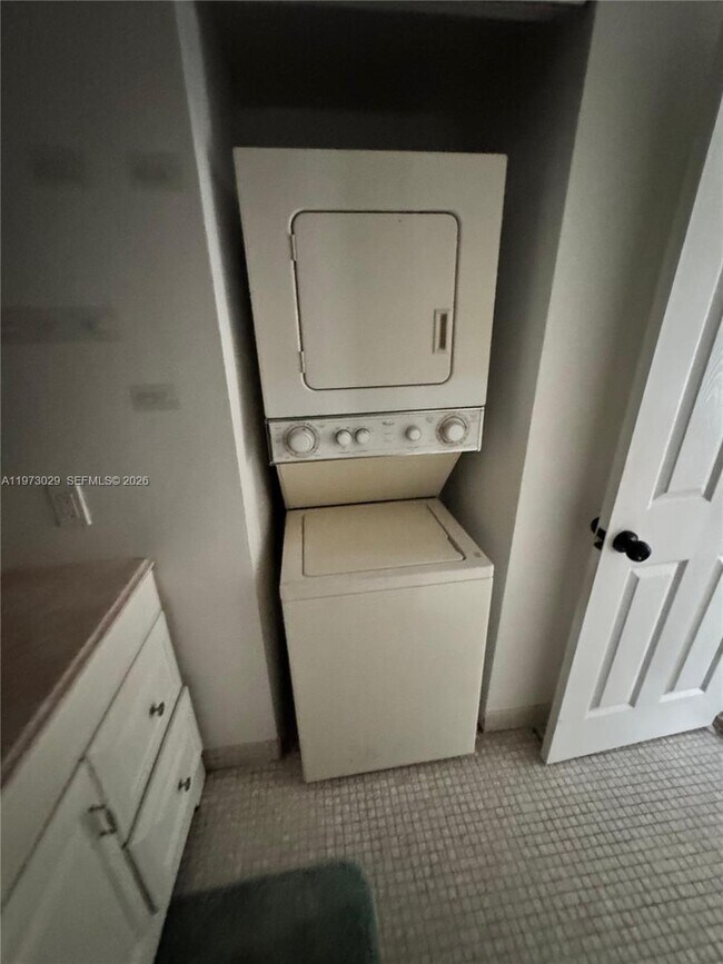 Building Photo - 4241 NW 19th St