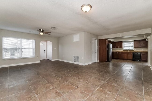 Building Photo - 9135 Richwood Ln