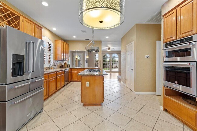 Building Photo - 4214 Caroline Ct
