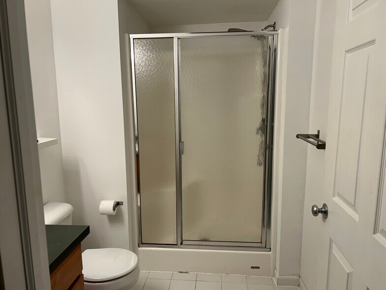 Building Photo - 2269 S Main St