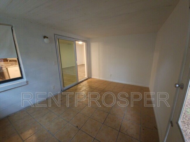 Building Photo - 3004 Patel Dr