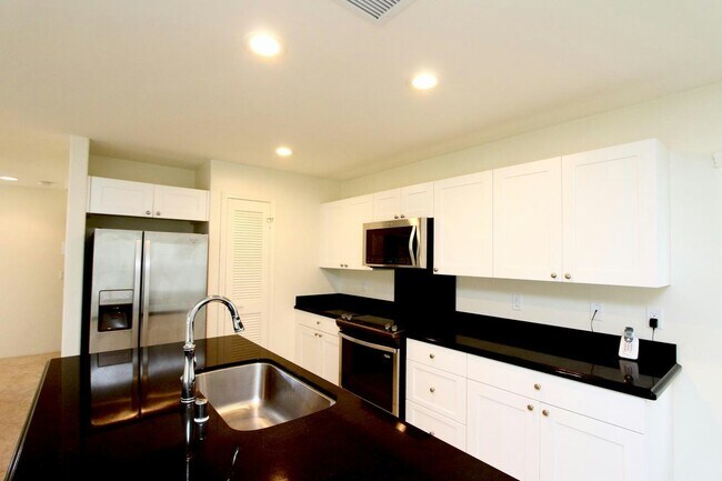 Building Photo - 91-1382-1382 Kaileolea Dr