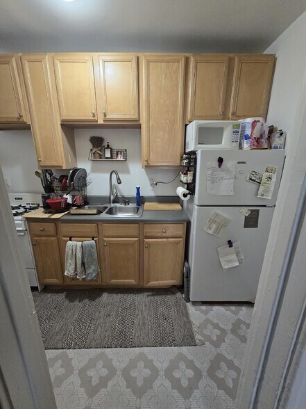 Building Photo - 3125 Hanover Ave