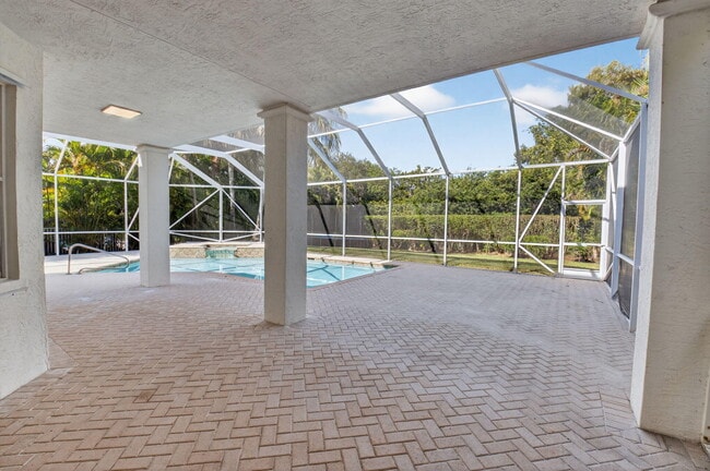 Building Photo - 11119 Blue Coral Dr