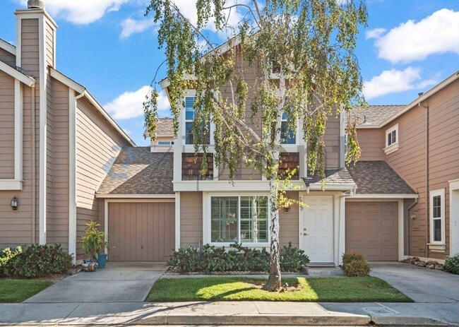 Building Photo - 5220 Macaw Ct