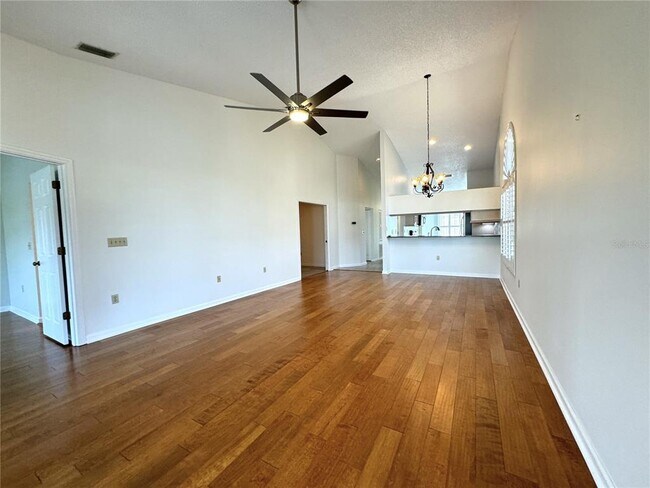 Building Photo - 1005 Pelican Ct