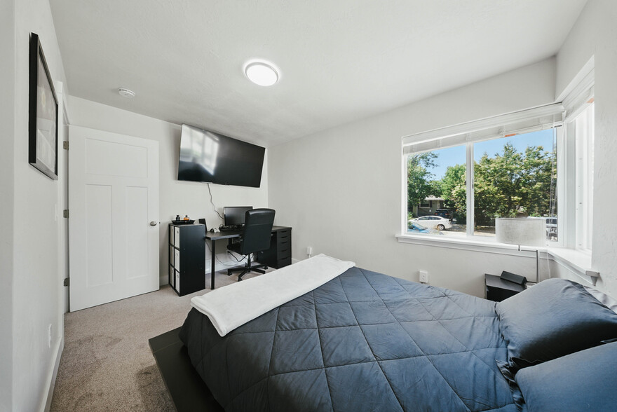APT A - 259 E Herbert Ave