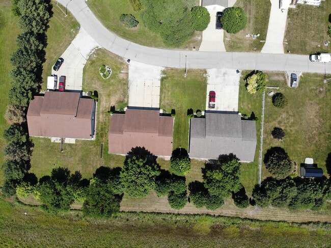 Building Photo - 226-228 Haws Dr.