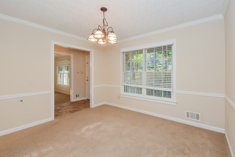 Building Photo - 175 Meadowbrook Dr