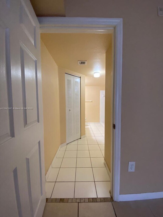 Building Photo - 15440 SW 284th St