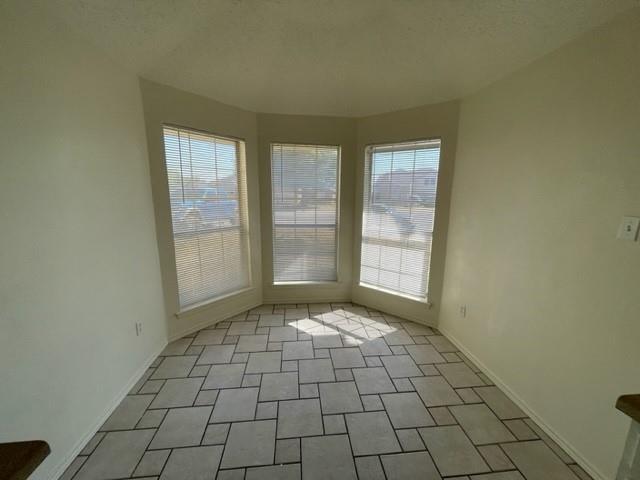 Building Photo - 8508 Willow Creek Ct