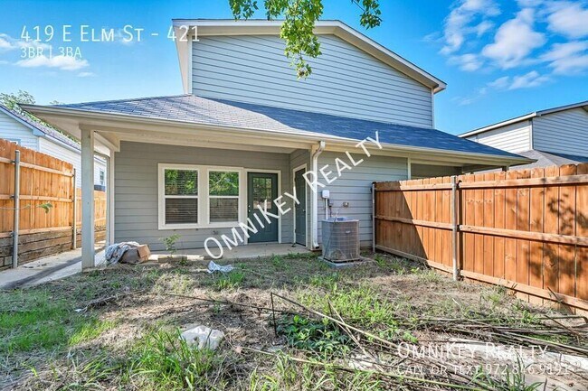 Building Photo - 419 E Elm St