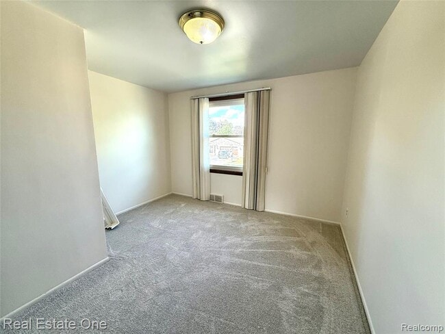 Building Photo - 26211 Simone St