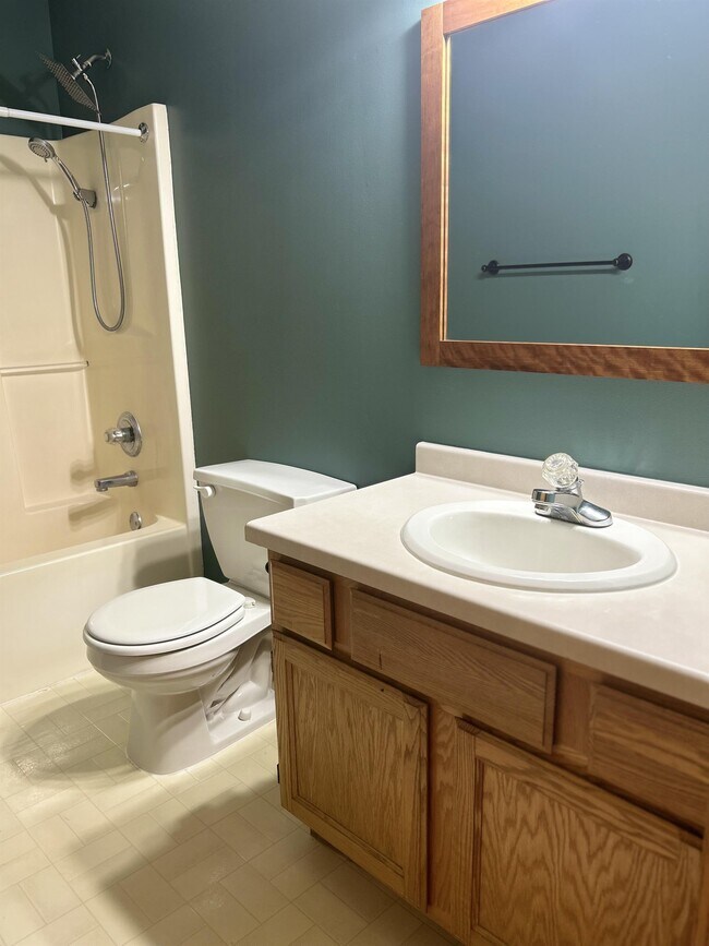 Building Photo - 9059 Oriole Ln