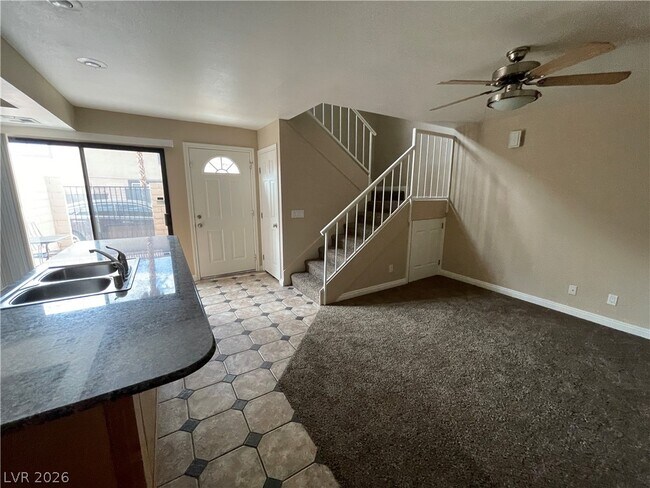 Building Photo - 240 Shadybrook Ln