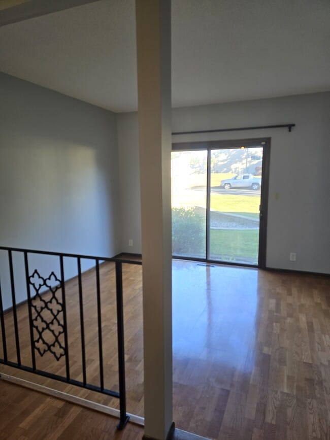 Primary Photo - 1551 N Oberlin Cir