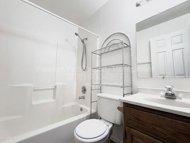 Building Photo - 801 N Brigger St