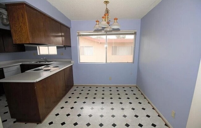 Building Photo - 409 Ellwood Beach Dr