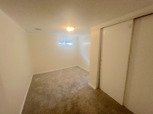 Building Photo - 1035 E 800 S