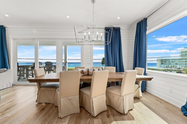 Building Photo - 14300 Front Beach Rd