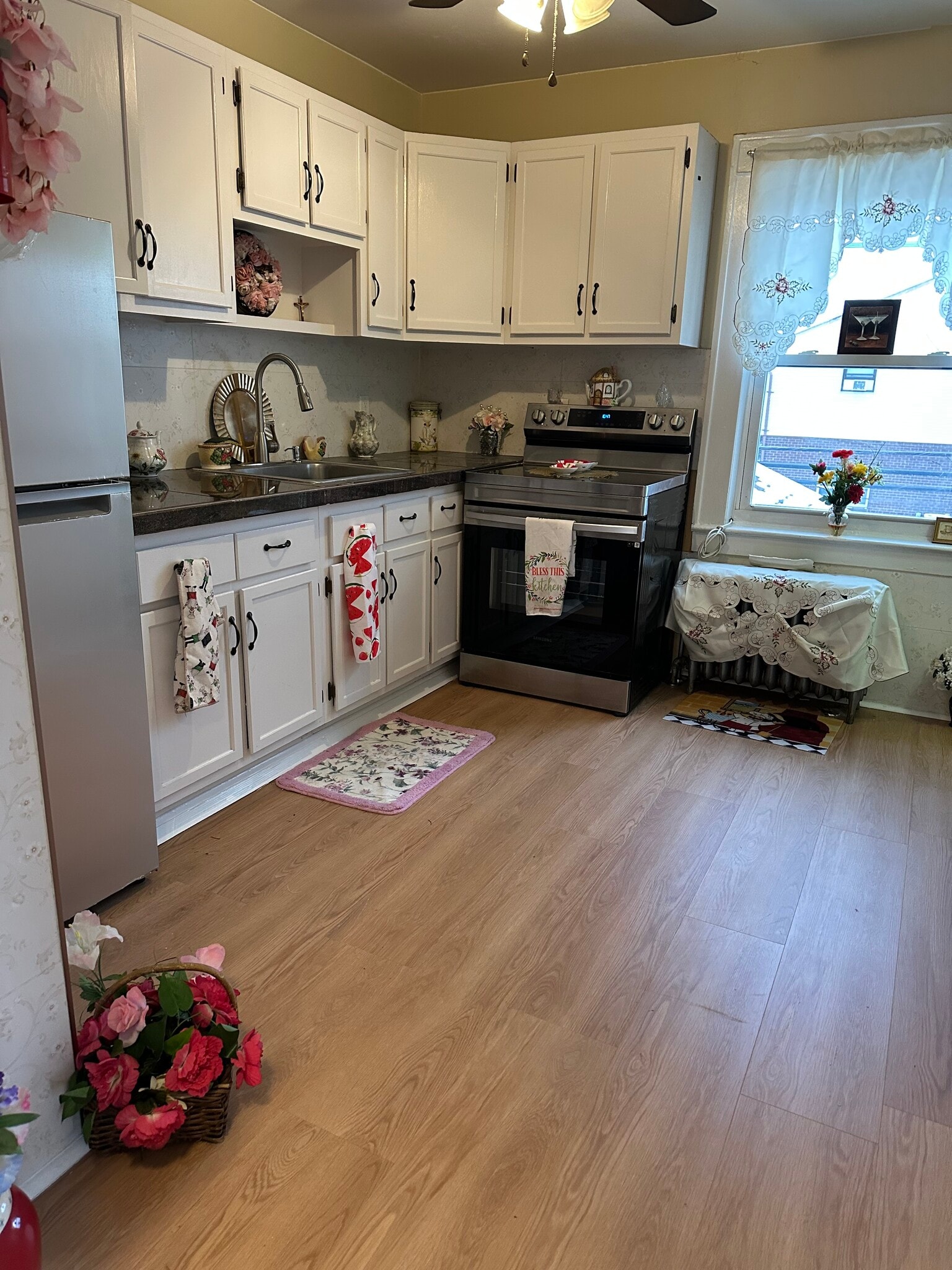 Building Photo - 269 N 1st Ave