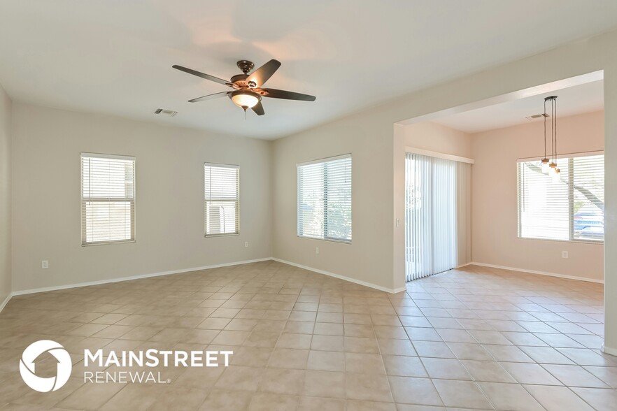 Building Photo - 10604 E Native Rose Trail