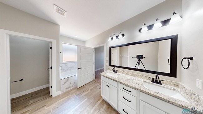 Building Photo - 5109 W Grey Ghost Rd