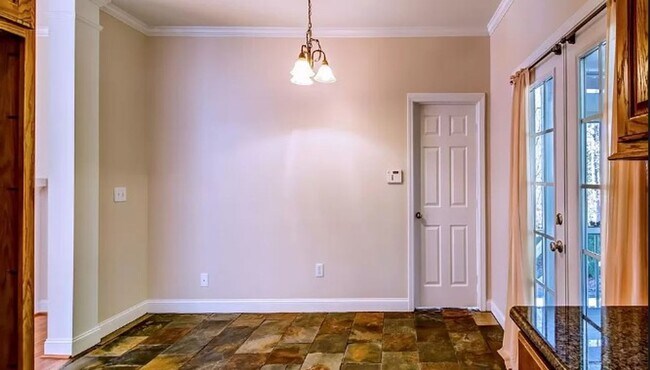 Building Photo - Serene Home-2 bed/2bath near I85 & Hwy 290