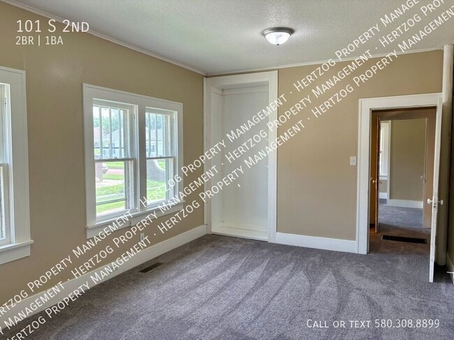 Building Photo - 101 S 2nd-