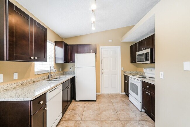 Building Photo - 6311 7th St Ct E