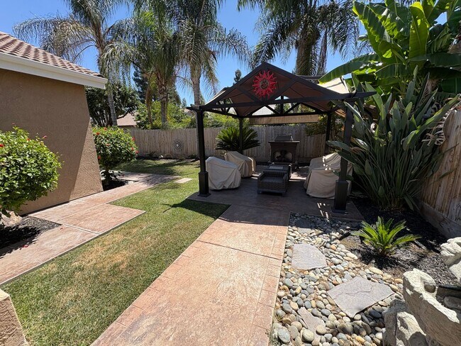 Building Photo - 1523 E Monte Vista Ct