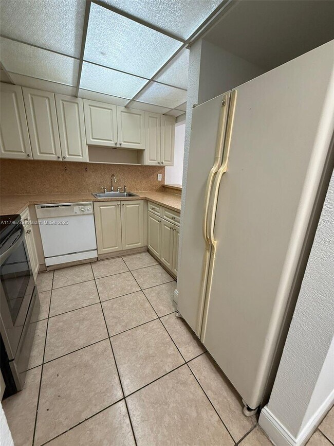 Building Photo - 6970 NW 186th St