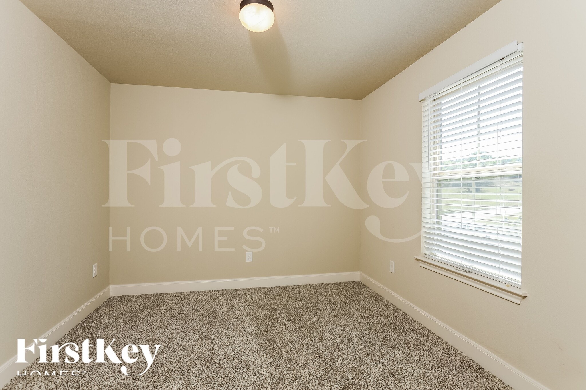 Building Photo - 4011 Anton Dr