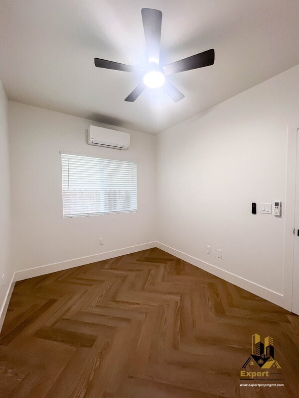 Building Photo - 125 B St