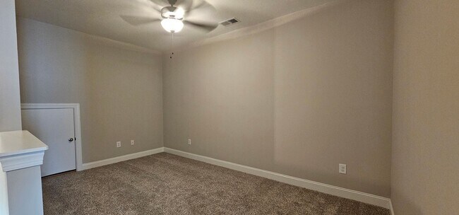 Building Photo - BRAND NEW! Lebanon Home For Lease