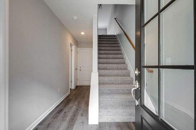 Building Photo - 305 Moshe Feder Wy