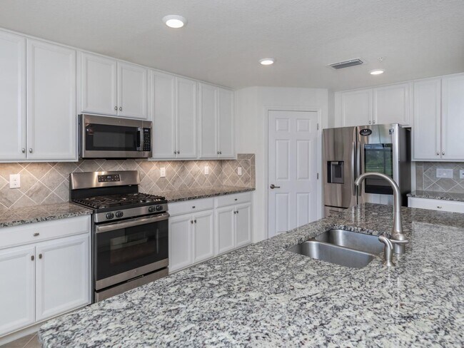 Building Photo - 17637 Gawthrop Dr