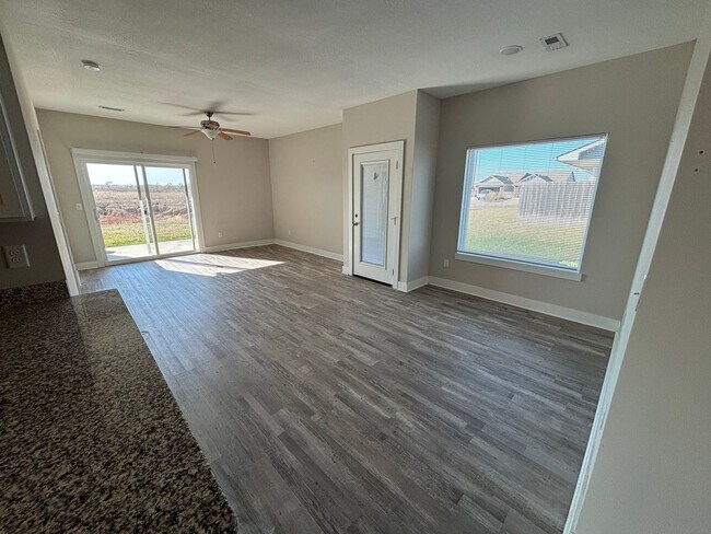 Building Photo - 2835/37 W 55th