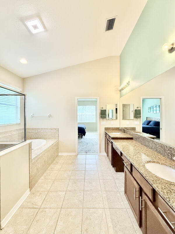 Building Photo - 11449 Newgate Crest Dr