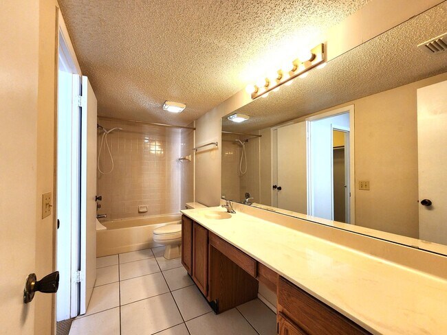 Building Photo - Open Layout; Fenced-in Yard; Quiet Neighbo...