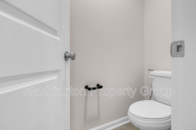 Building Photo - 4013 Singerville Ct